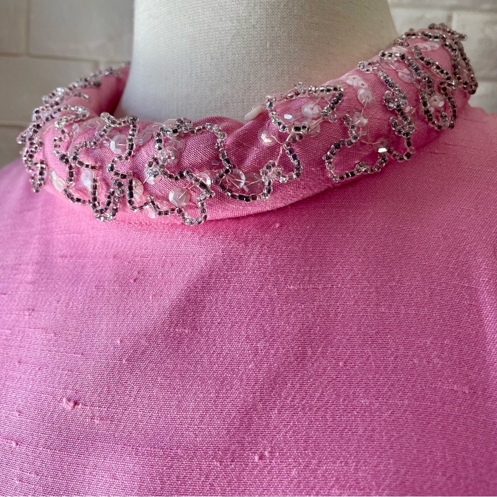 Vintage 1950s 1960s Mod Bubble Gum Pink Mini Shift Dress Embellished Collar - Picture 6 of 13
